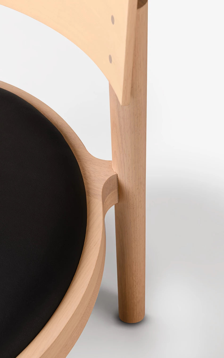 Gravatá Lounge Chair - Upholstery