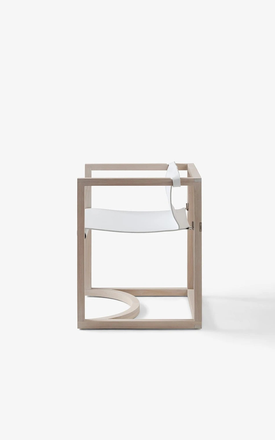 Capa (SEM) Chair