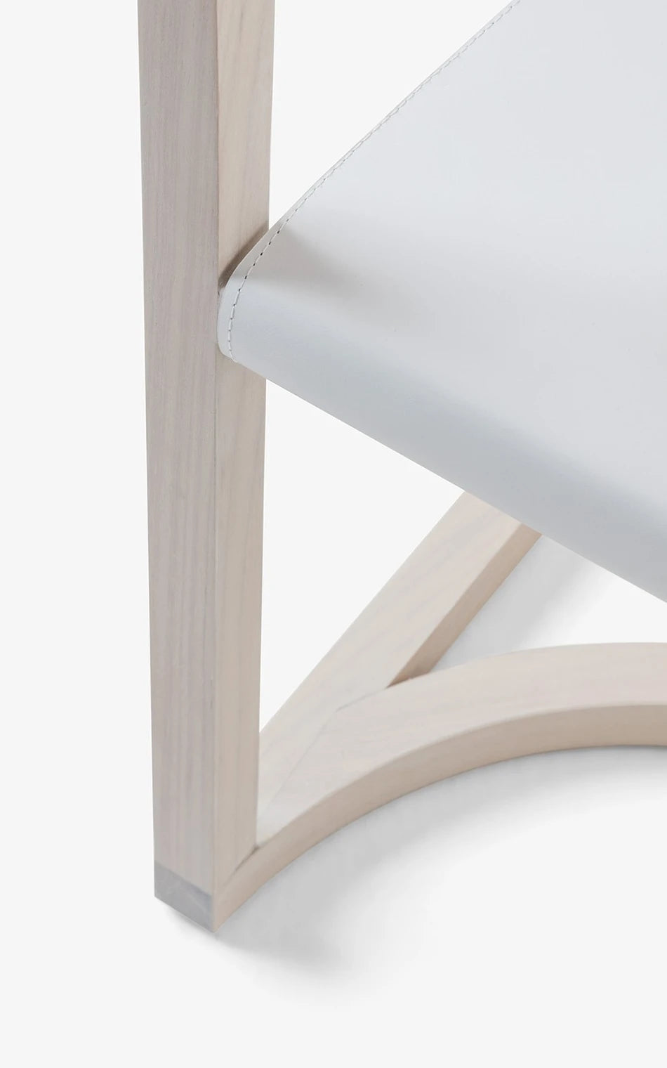 Capa (SEM) Chair