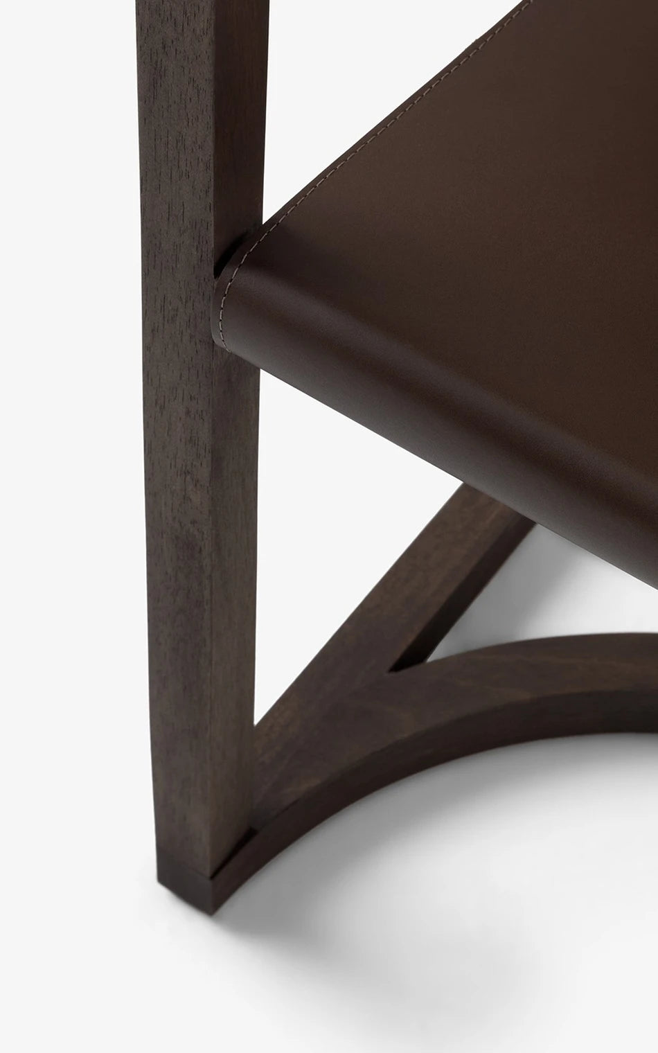 Capa (SEM) Chair