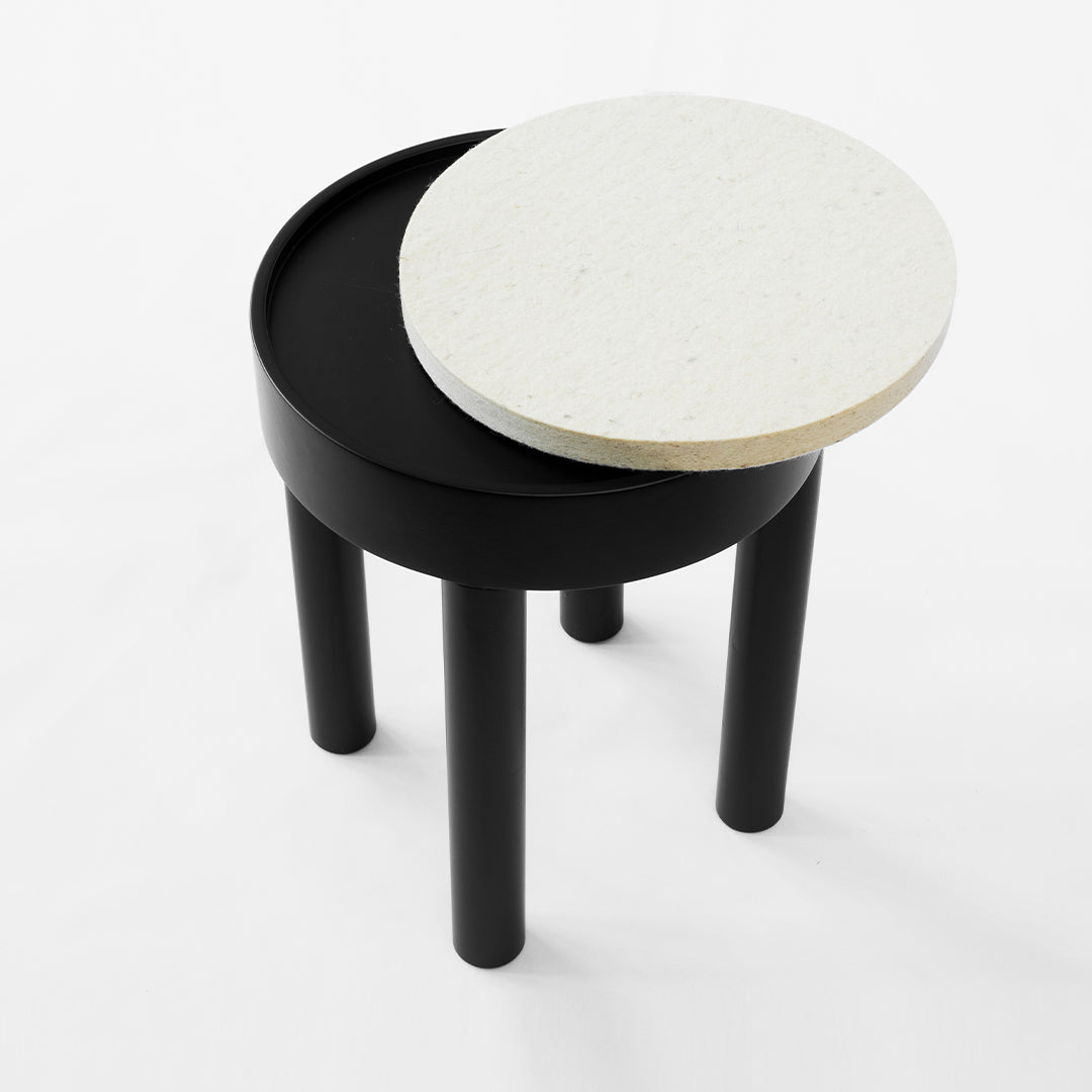Taburete de fieltro