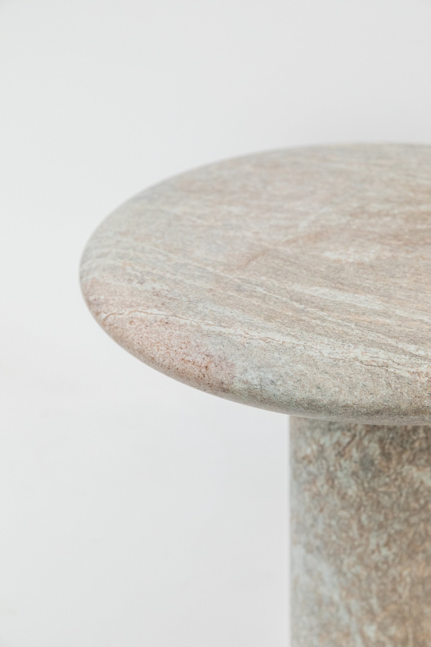 Mesa auxiliar Pedra