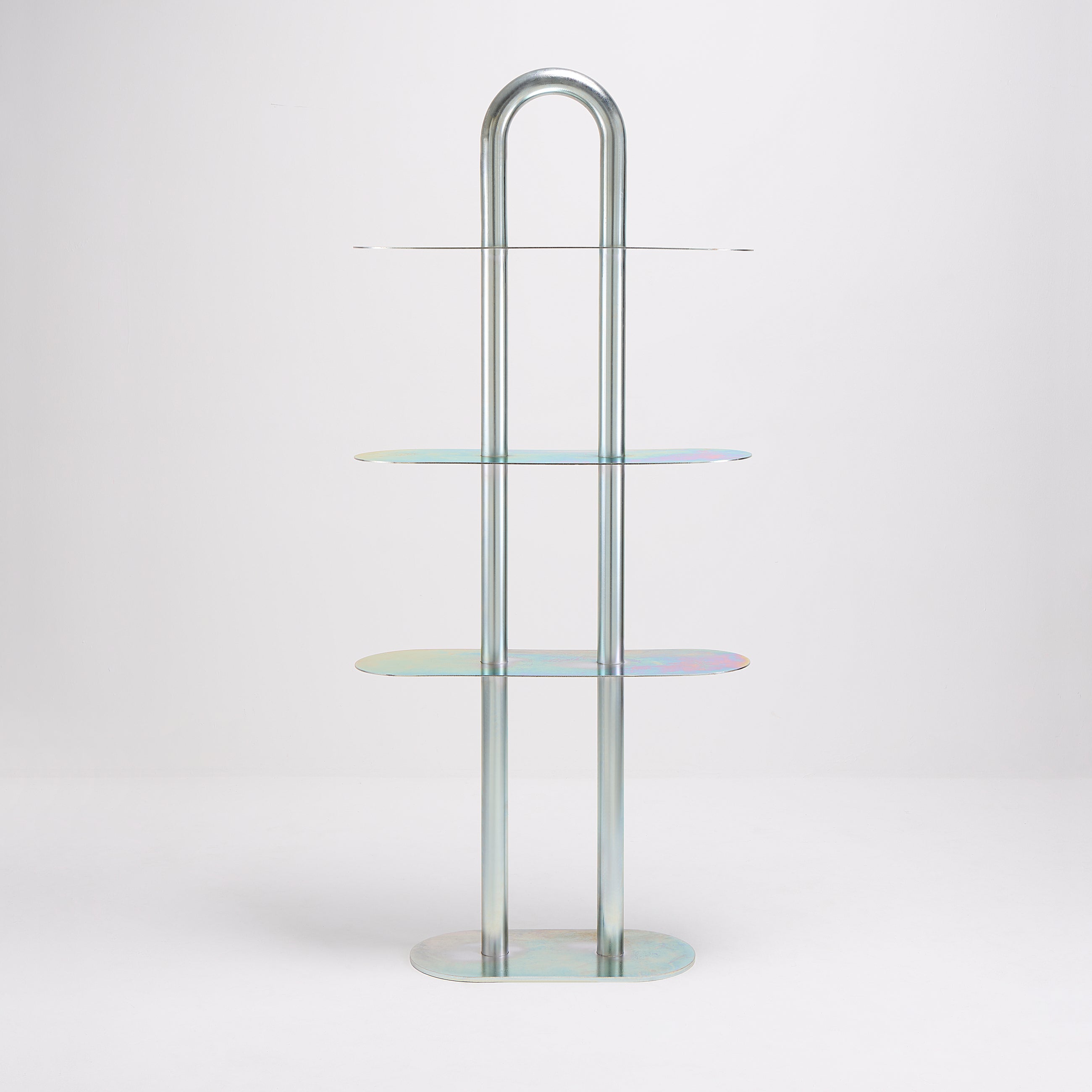 Estantería de zinc curva
