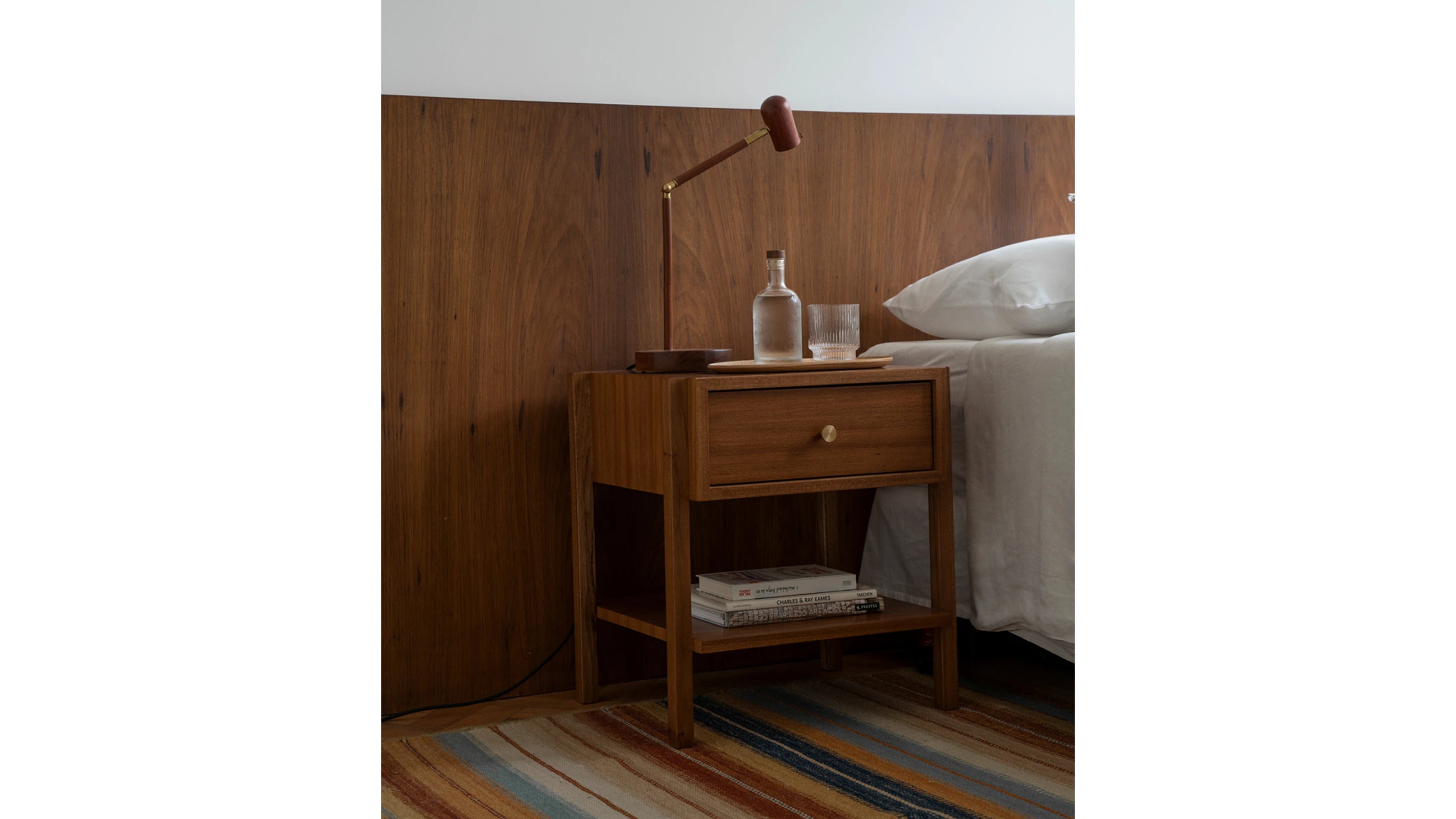 Taga Bedside Table