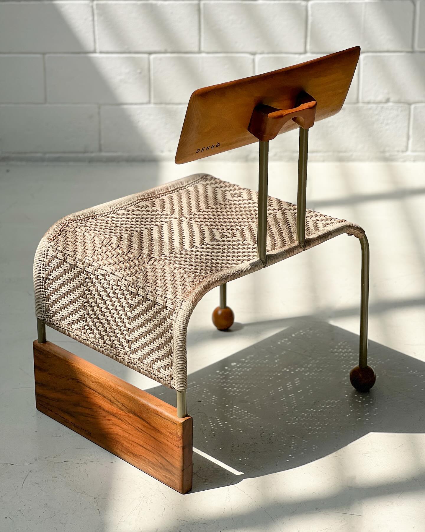 Dinda Armchair