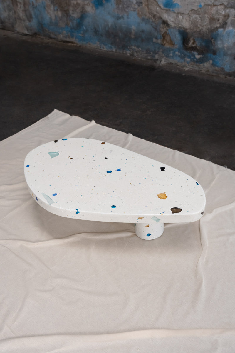 Mesa de centro monocromática