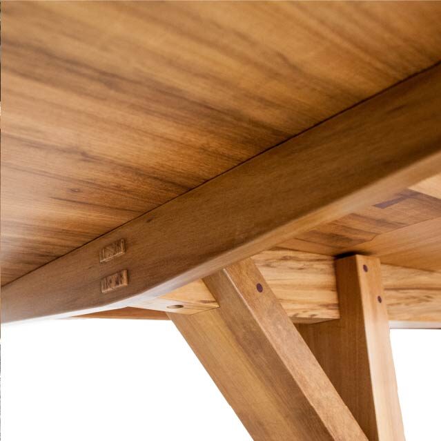 Mesa de comedor Incastri