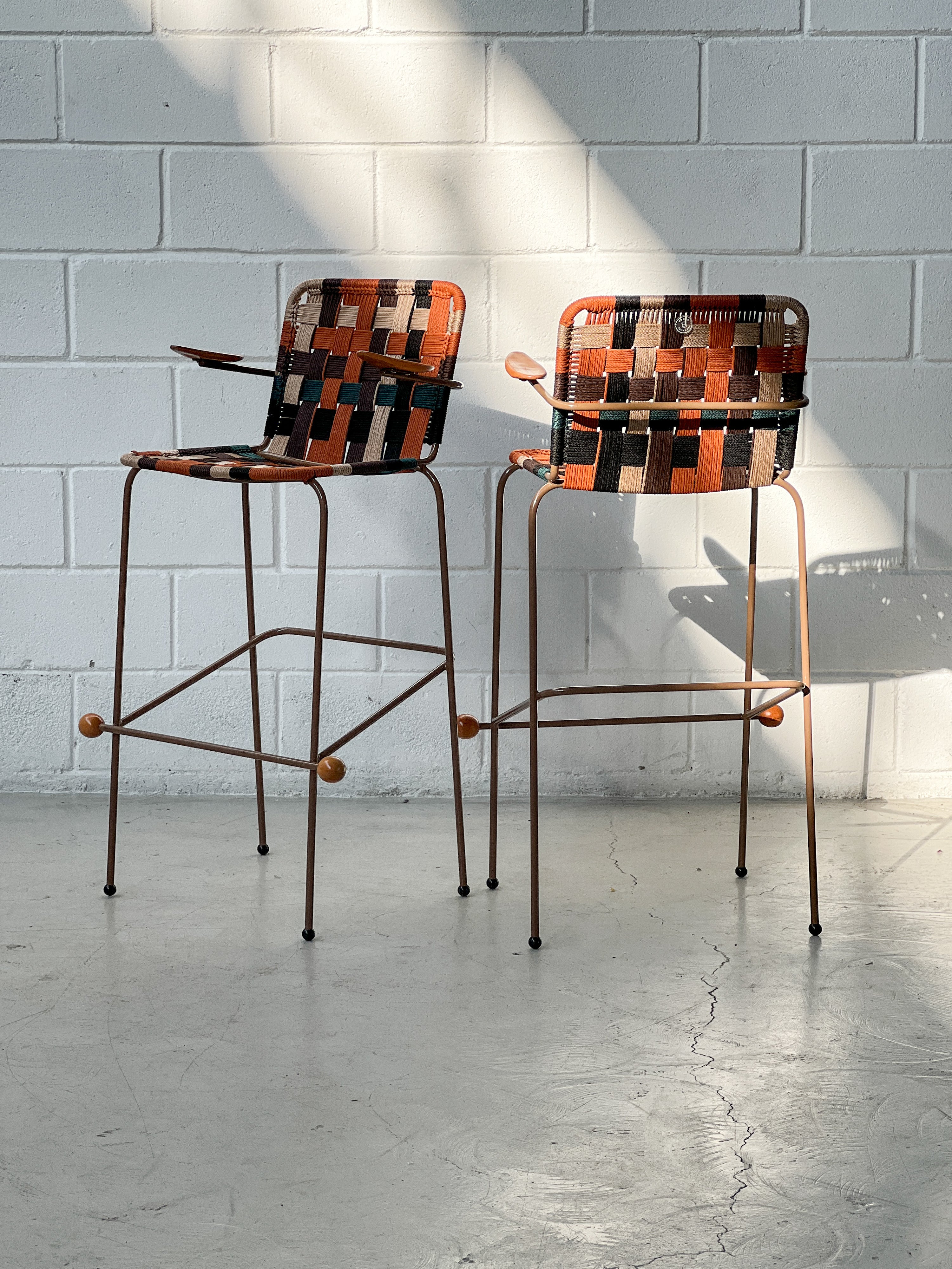 Auê High Stool