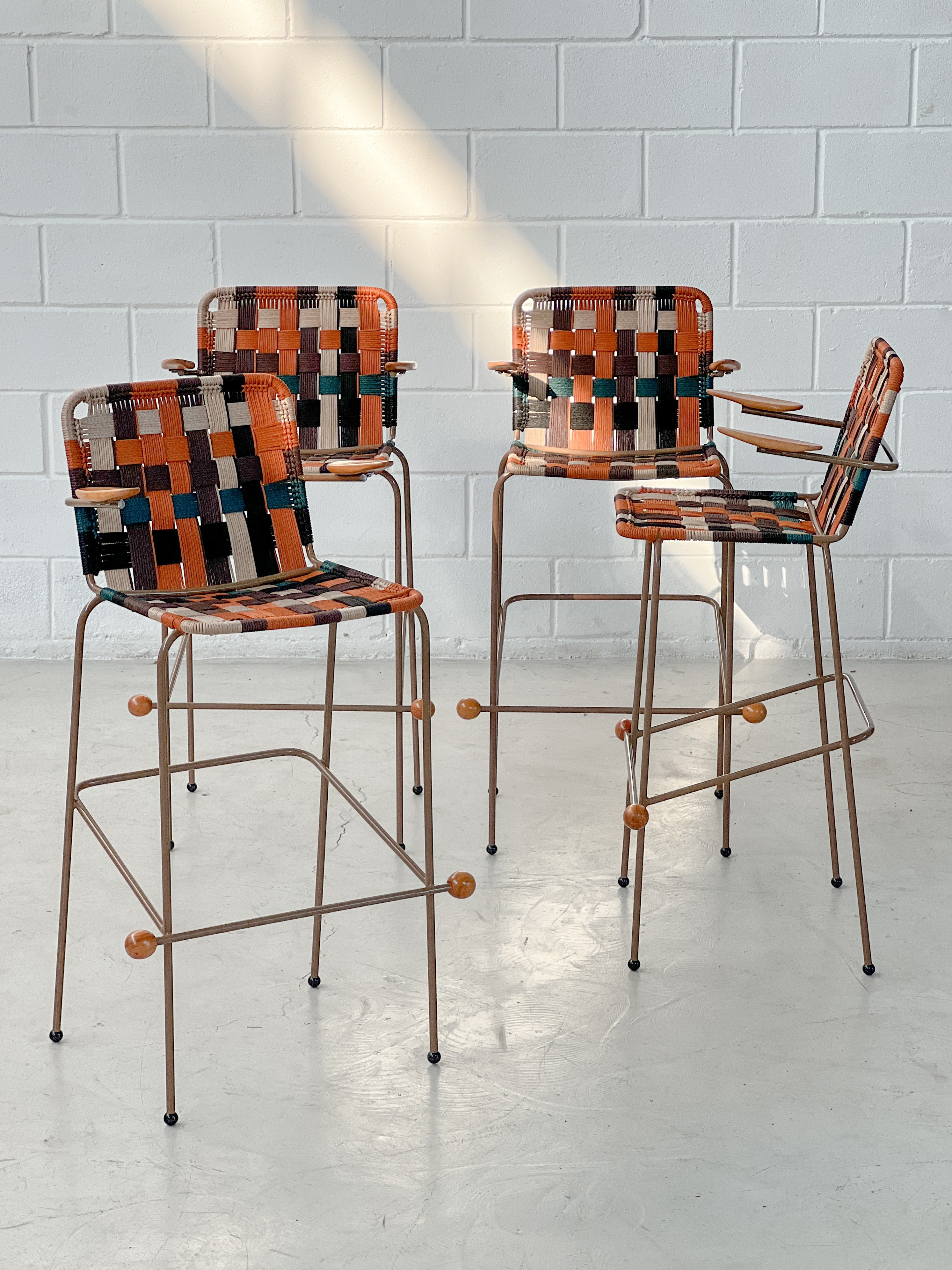 Auê High Stool
