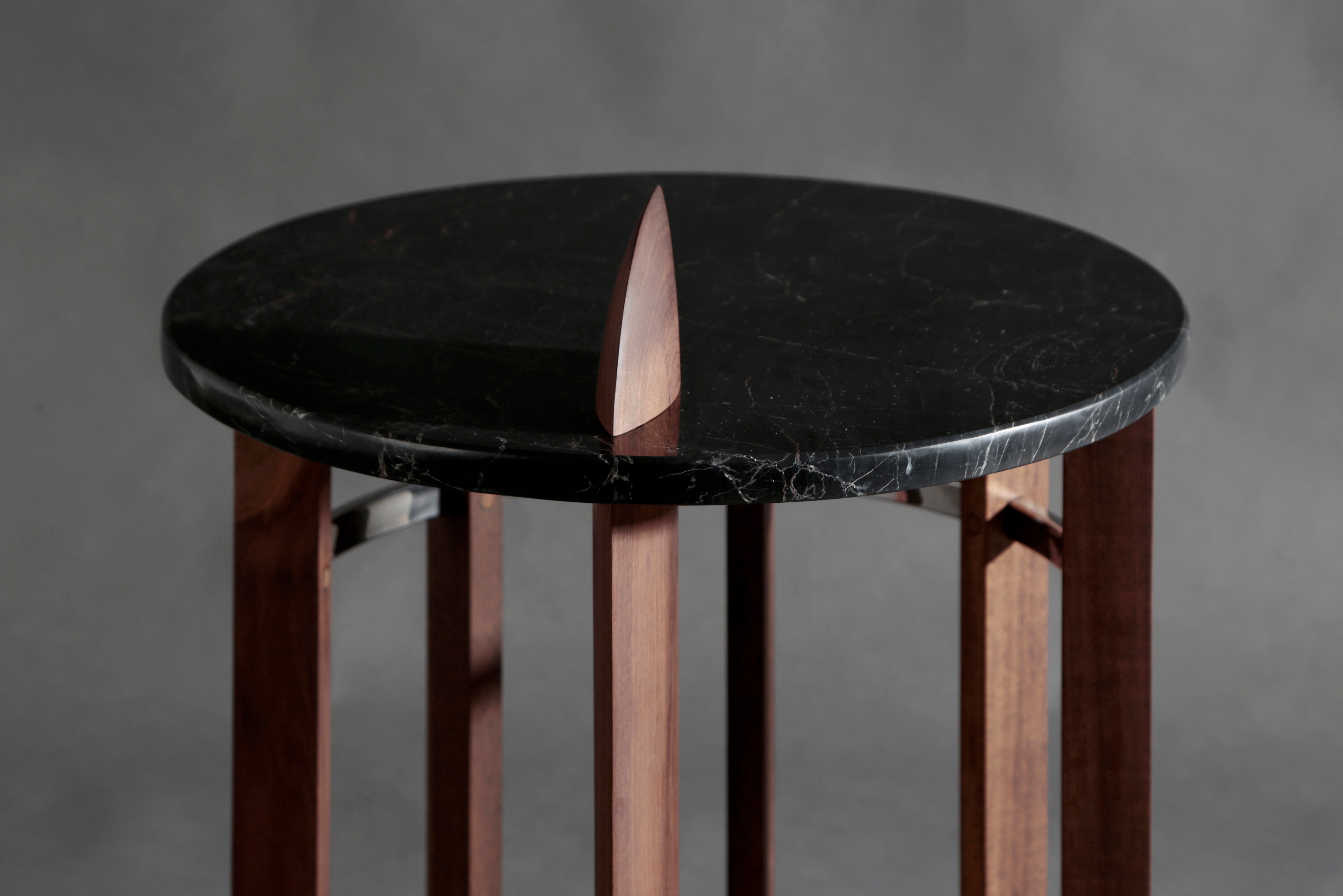 Tamanduá Side Table