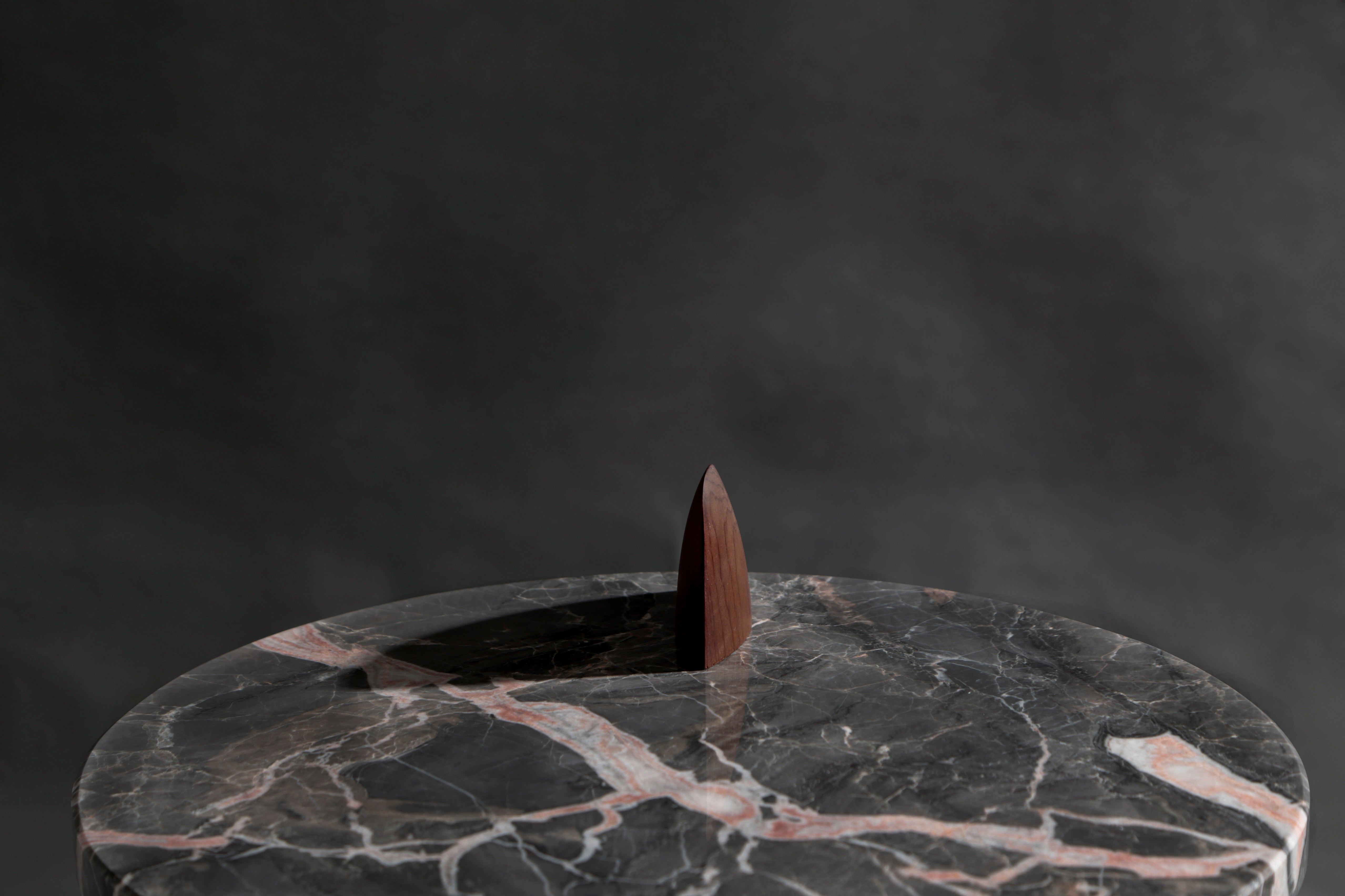 Tamanduá Side Table