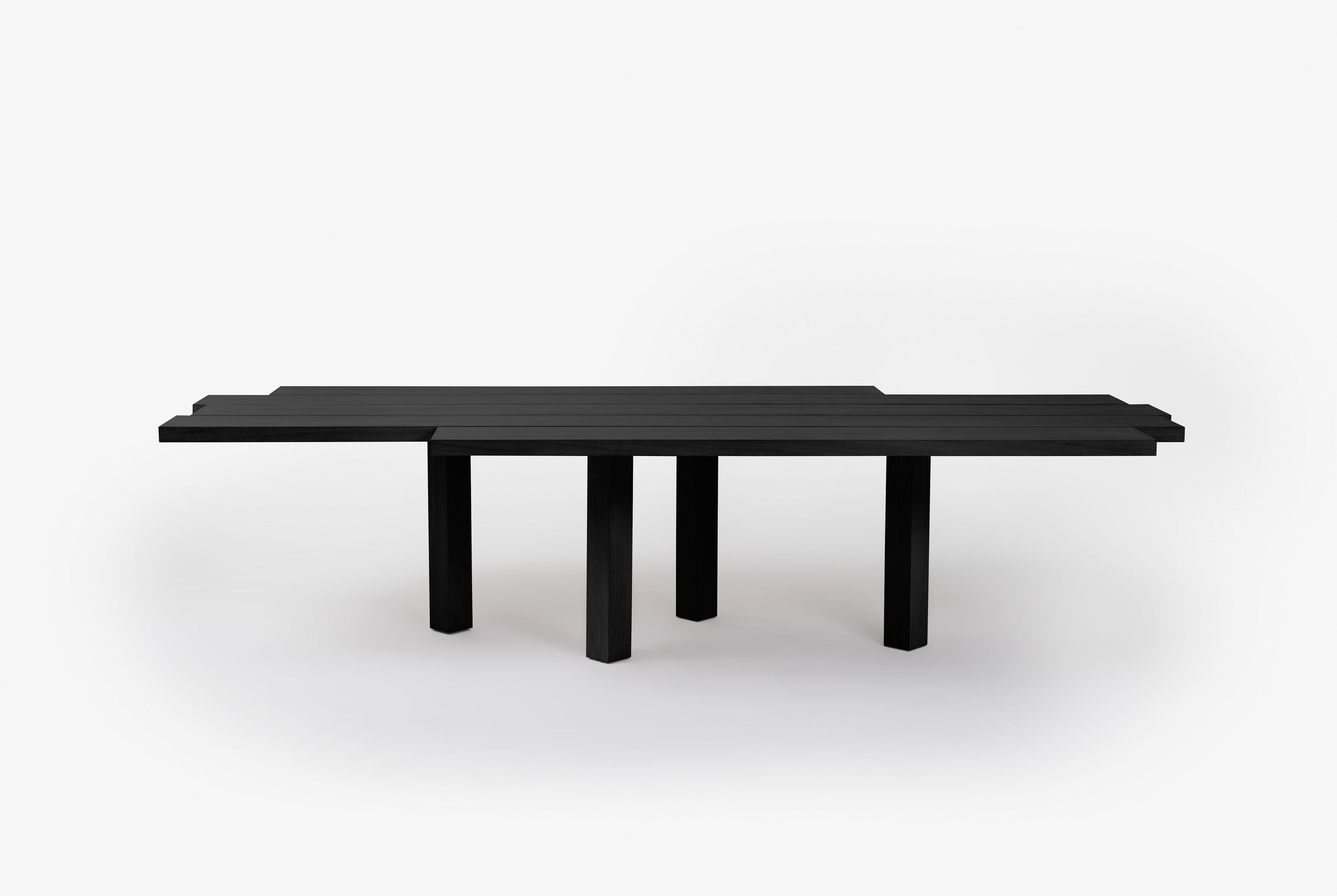 Tabua Dining Table