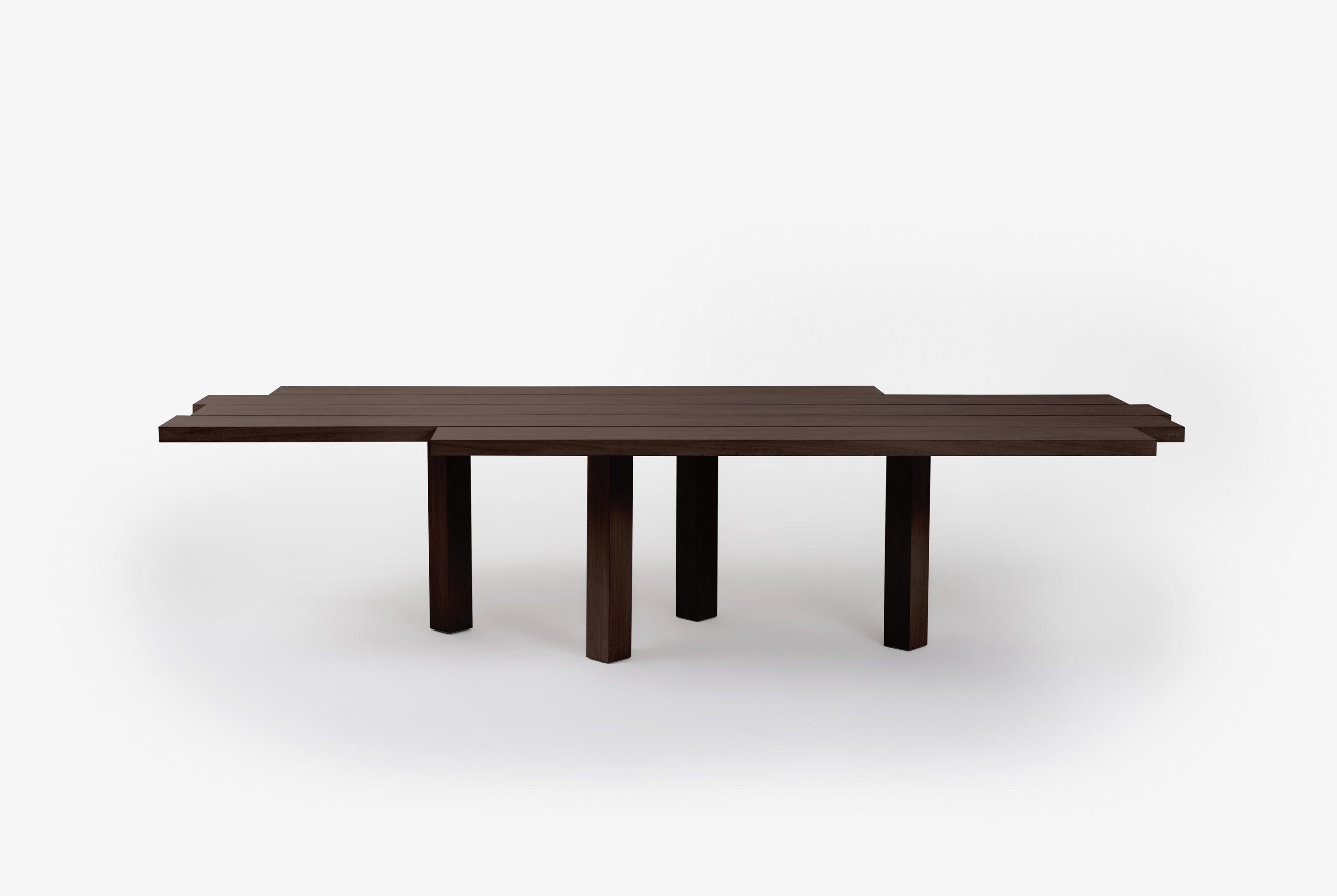Tabua Dining Table