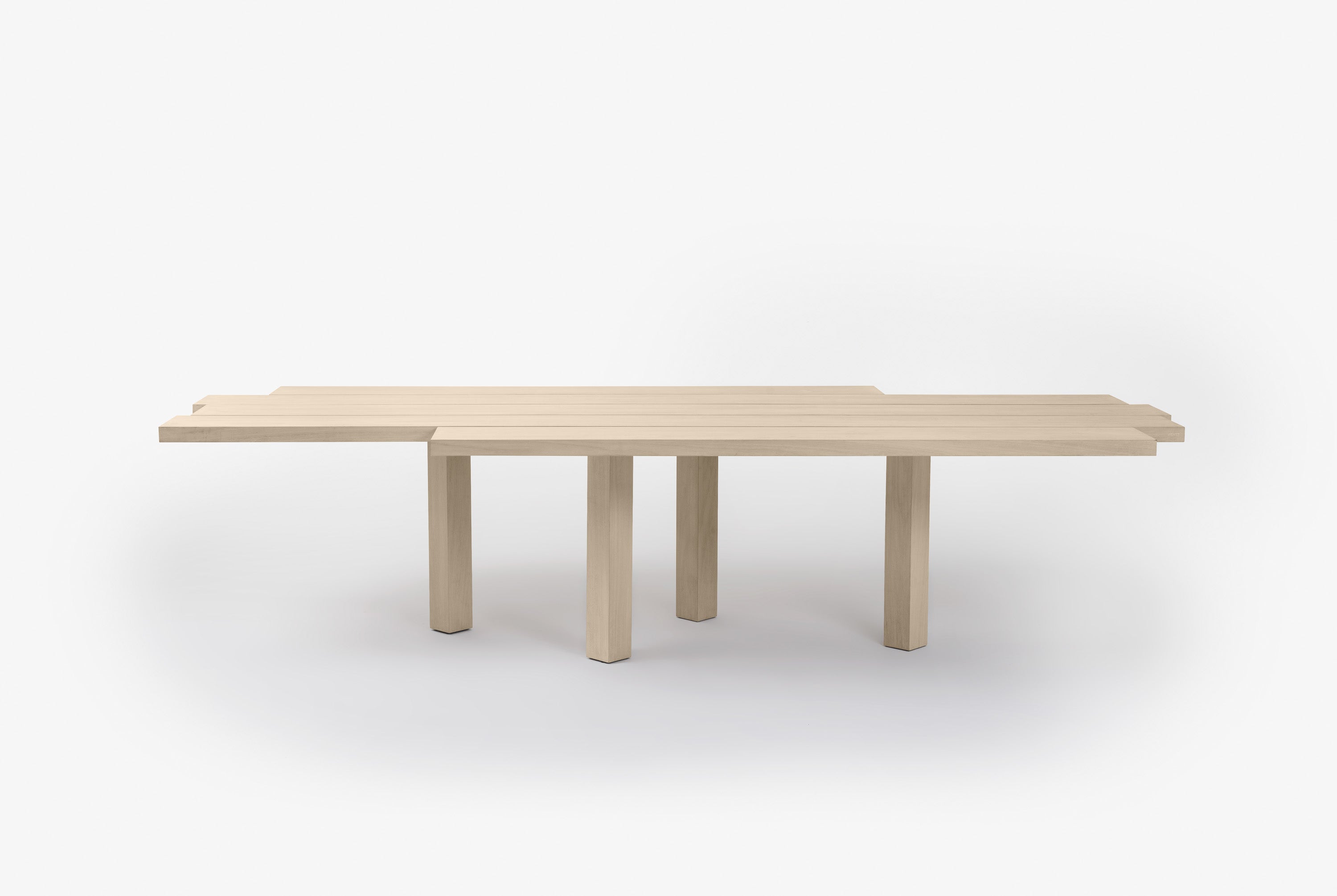 Tabua Dining Table