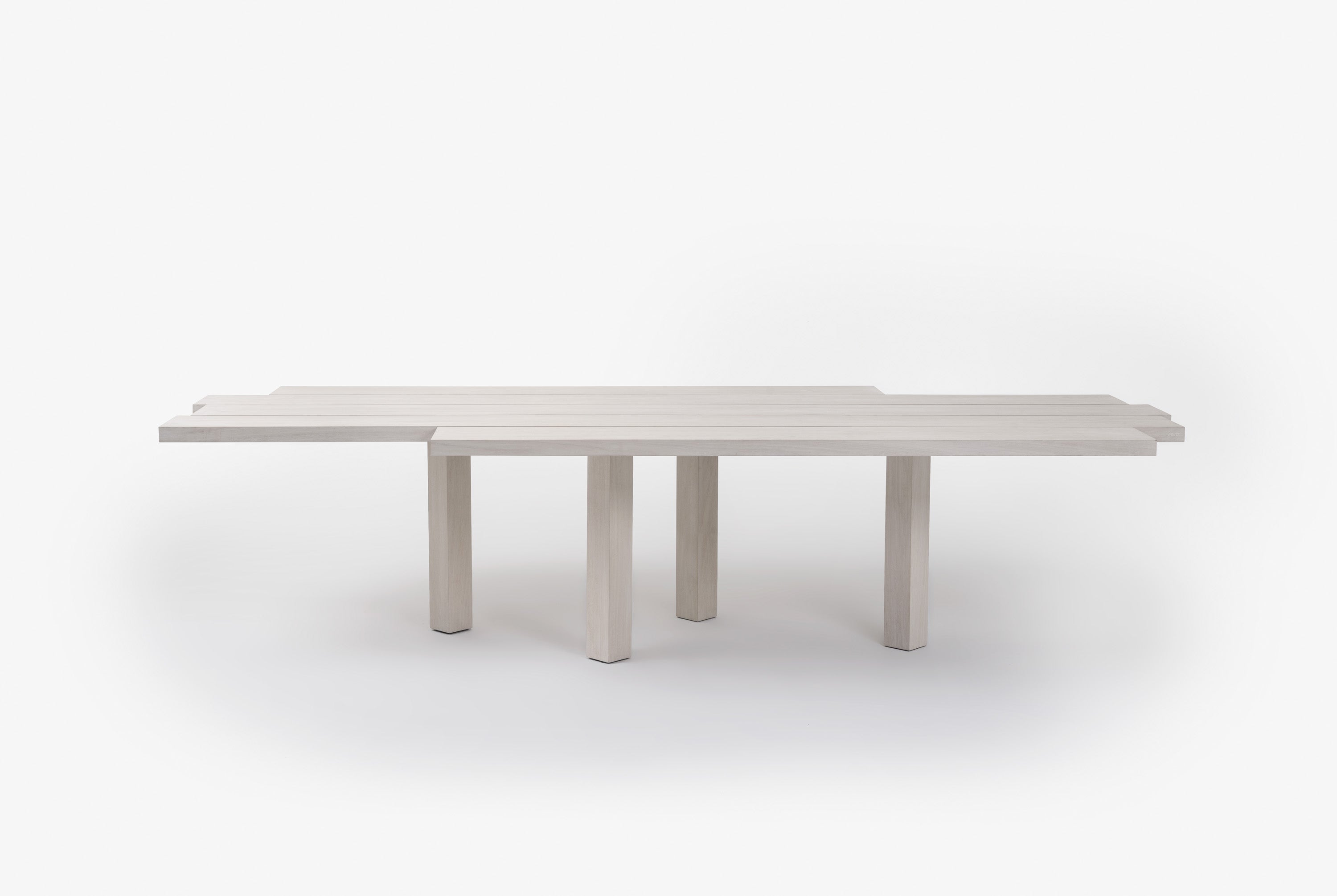 Tabua Dining Table