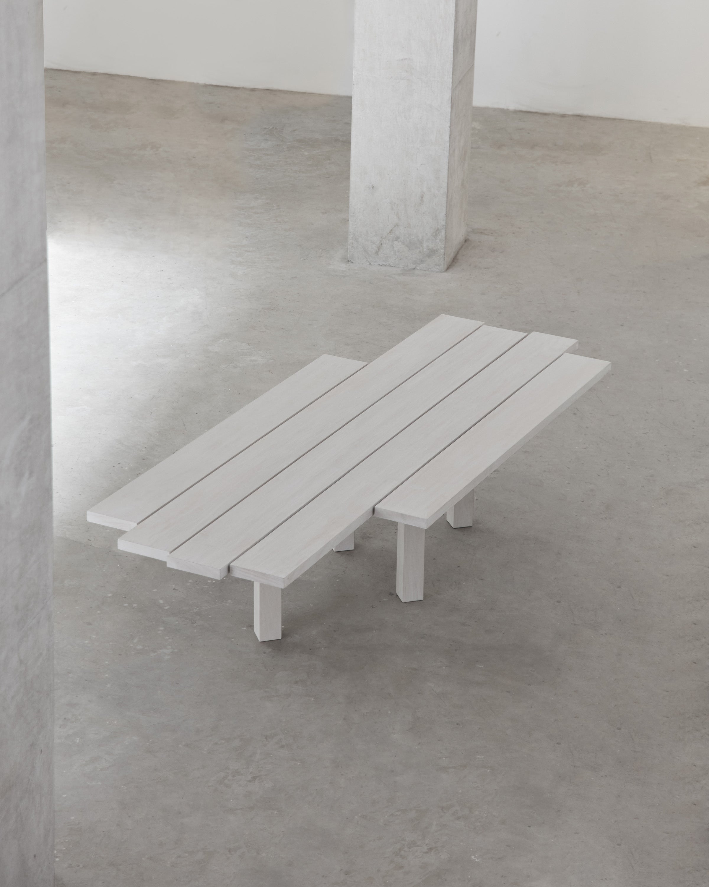 Tabua Dining Table