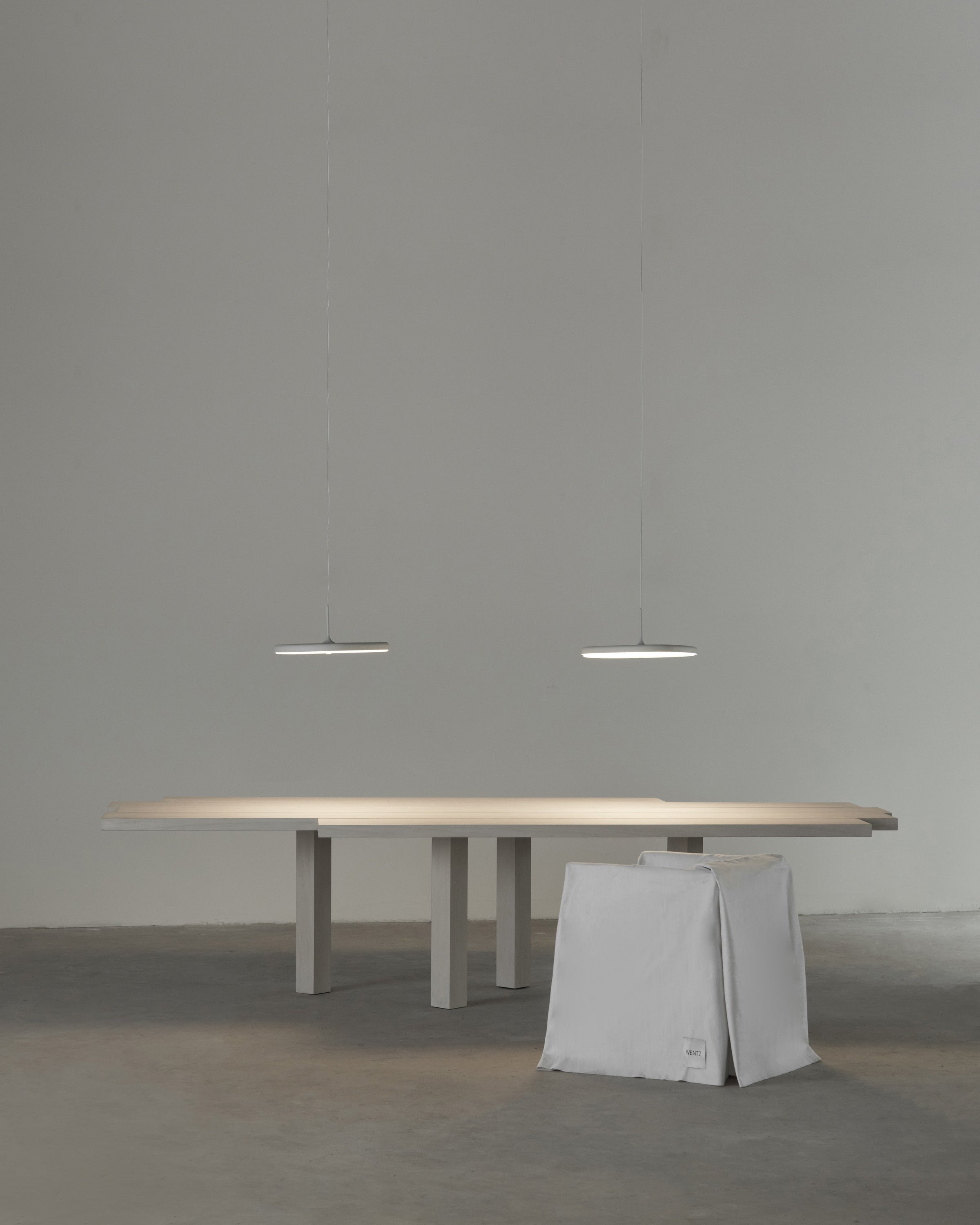 Tabua Dining Table