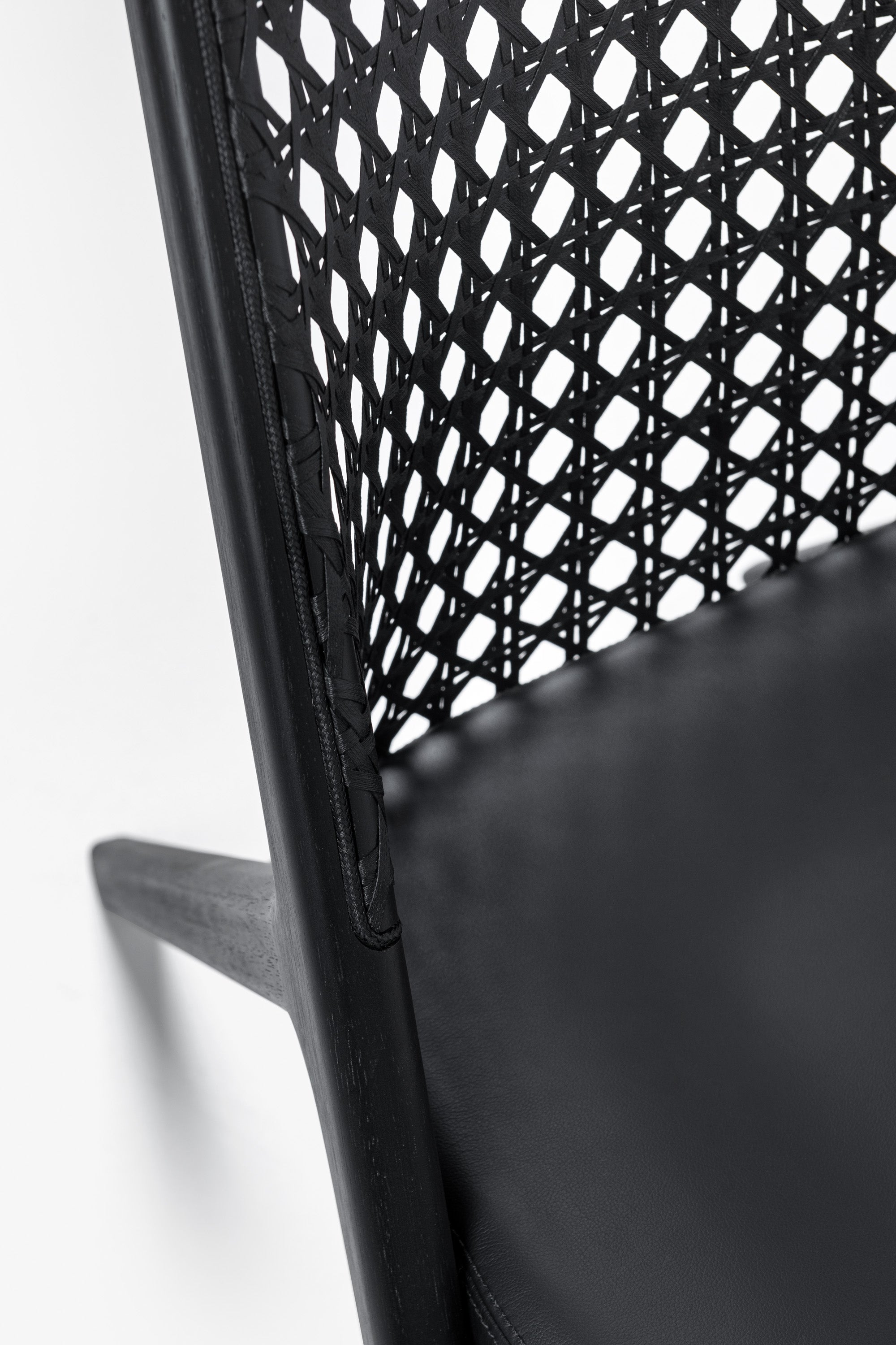 Tela Lounge Chair