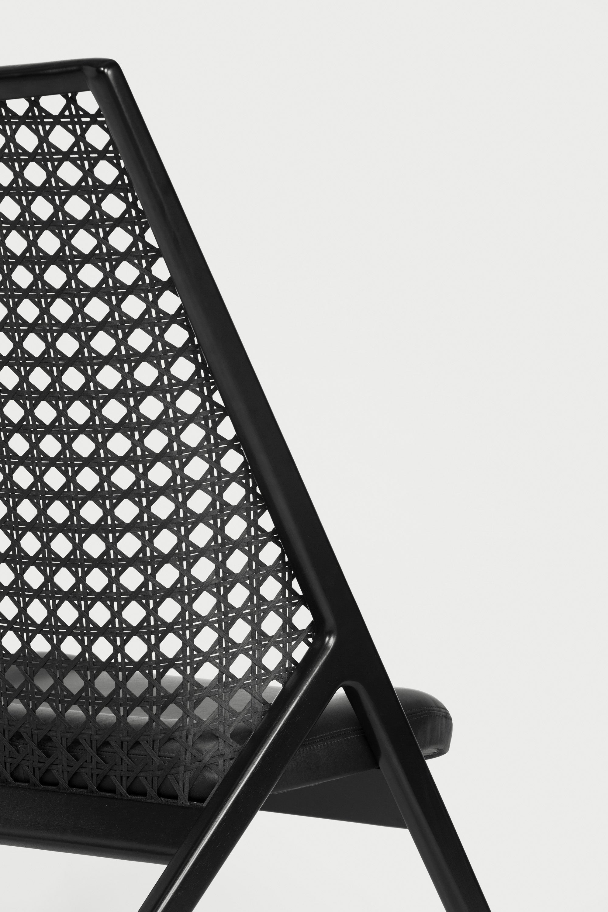 Tela Lounge Chair