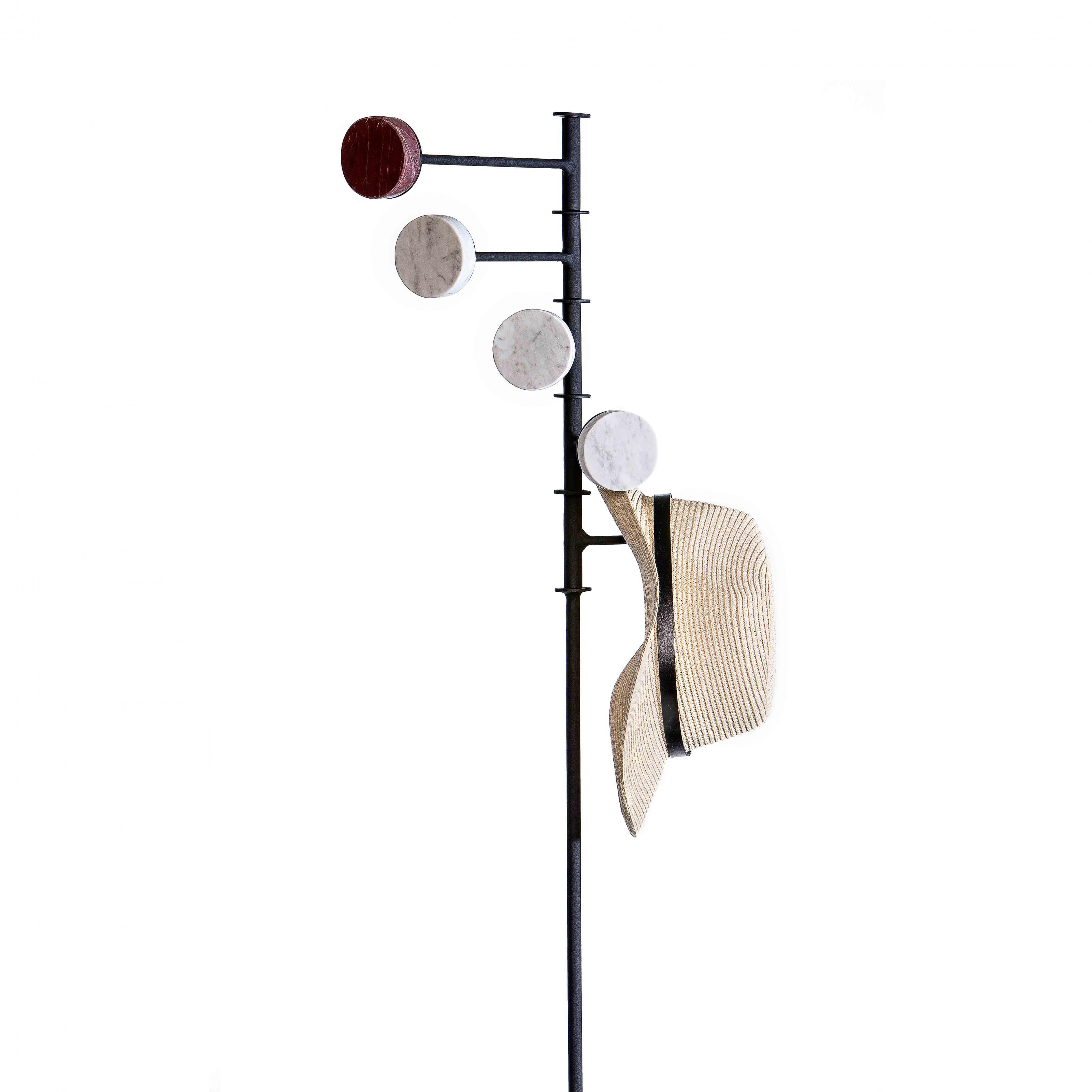 Dorsal Floor Coat Rack – Artekura