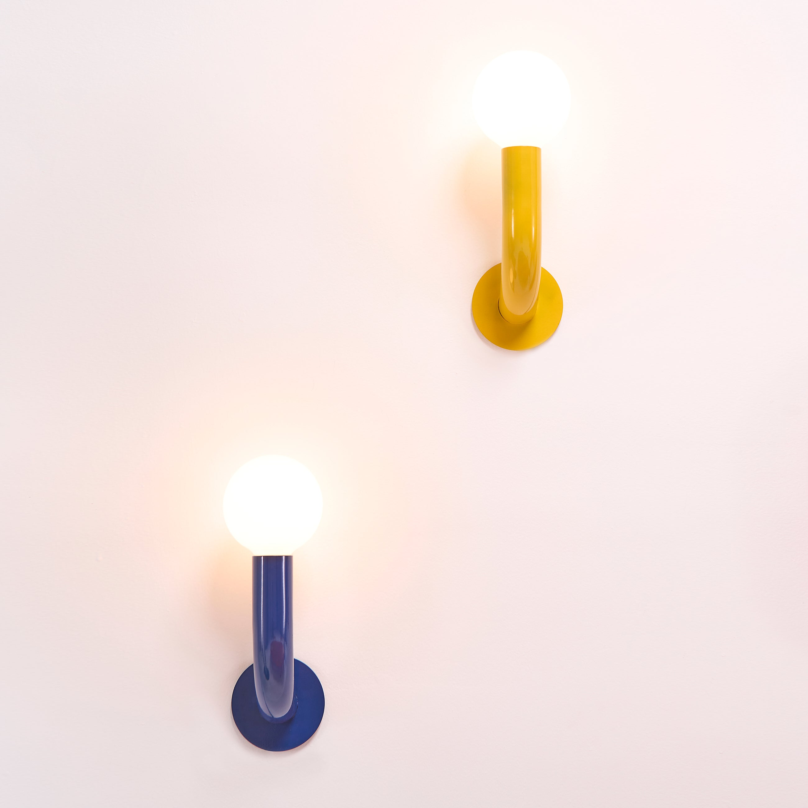 Wall Light Curva