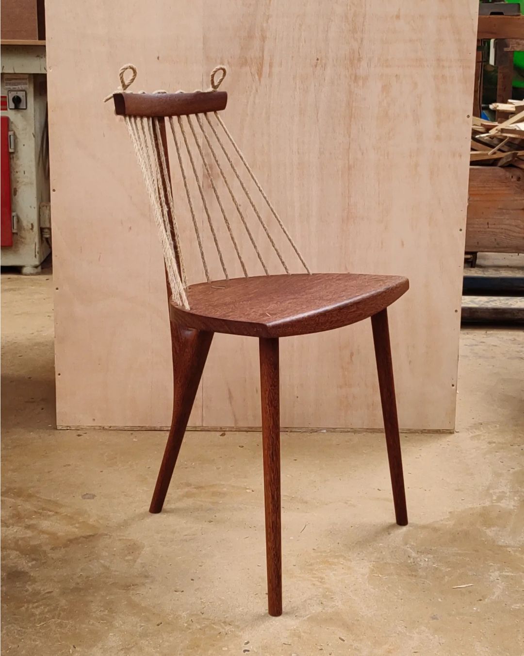 3 Pés Chair
