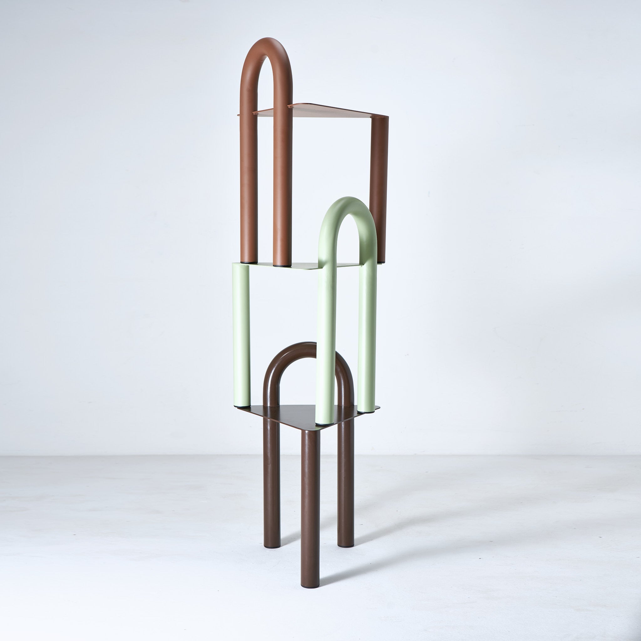 Curve Stool.