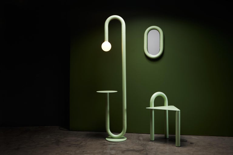 Curve Stool.