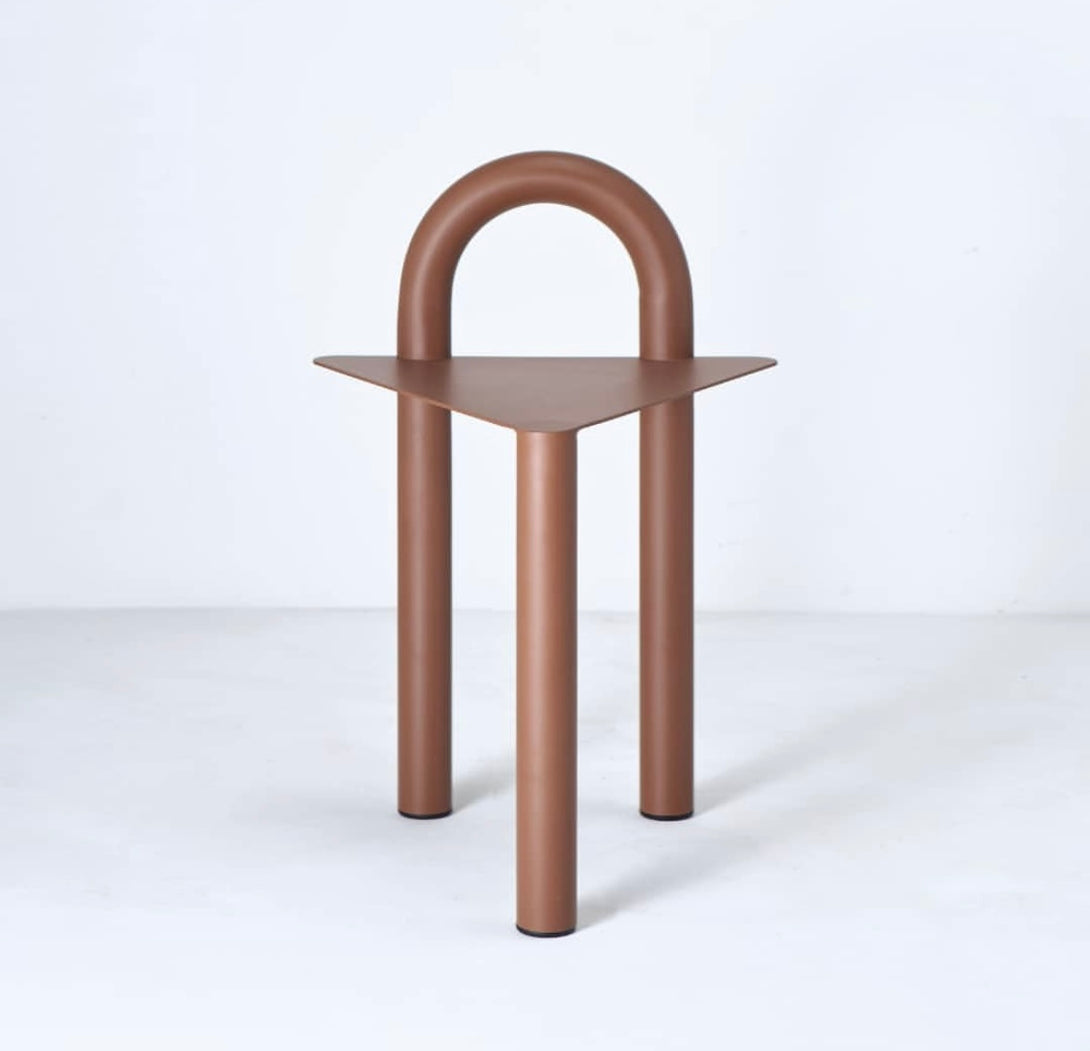 Curve Stool.